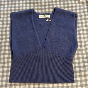 Natural life cropped top